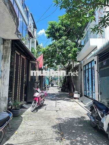 Nhà Sạch Đẹp(4x12m) Hương Lộ 2 1Lầu 2PN giá quá rẻ