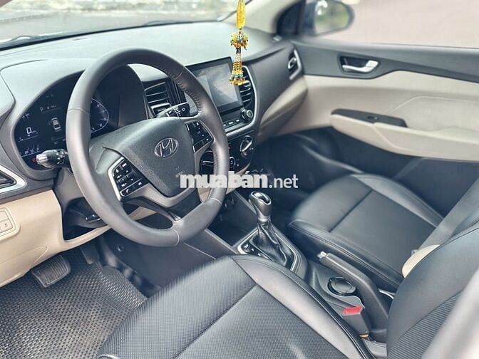 yundai Accent 2023 số tự động, màu trắng