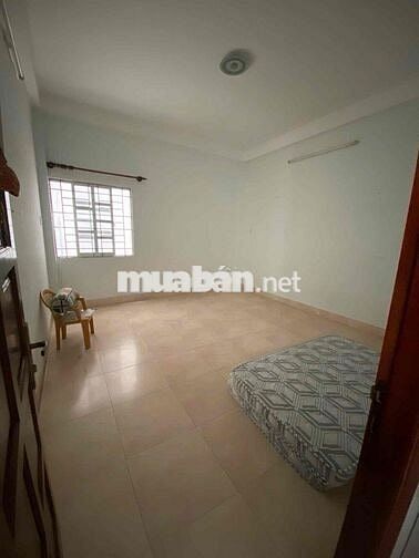 Cho thuê nhà hẻm 4m Võ Văn Kiệt Q6