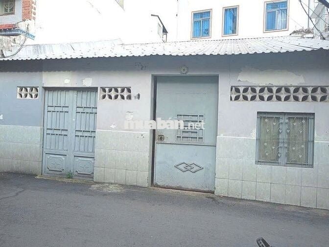 Cho Thuê Nhà Đường Nguyễn Trọng Tuyển, Tân Bình (Ngang 8m - 5PN, 3WC)