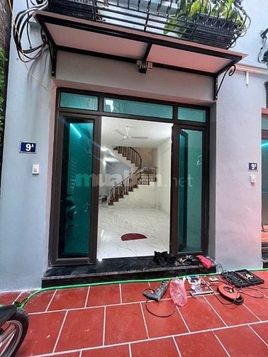 Bán nhà khu Nguyễn Chính, Tân Mai, Hoàng Mai, 42 m2x3,5 tầng xây mới