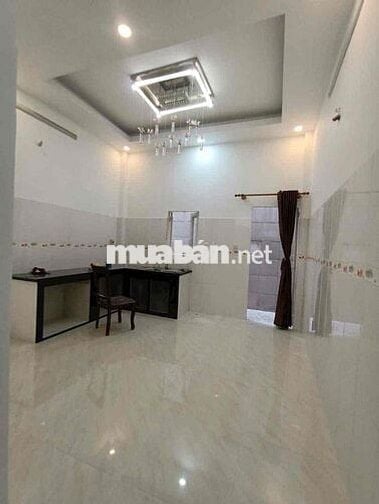 NHÀ 2 PHÒNG SÁT TRƯỜNG HỌC TIỆN KINH DOANH