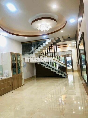 CHO THUÊ MẶT TIỀN KHU TÊN LỬA 100m2_ NỘi THẤT CƠ BẢN