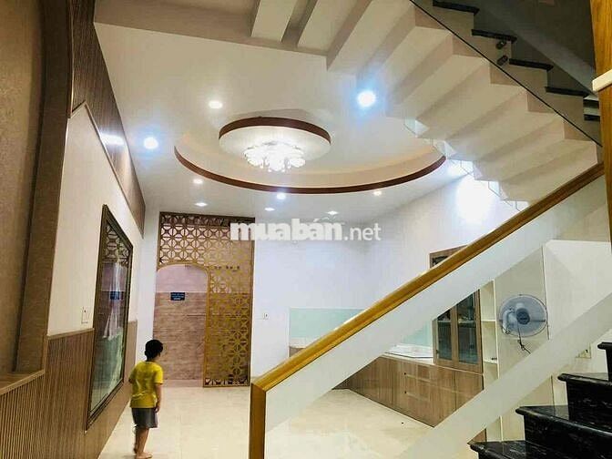 CHO THUÊ MẶT TIỀN KHU TÊN LỬA 100m2_ NỘi THẤT CƠ BẢN