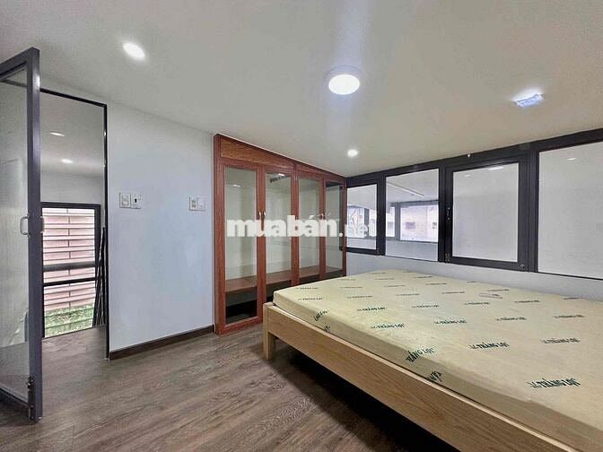 Penhouse 2 phòng ngủ có sân làm Sân Vườn