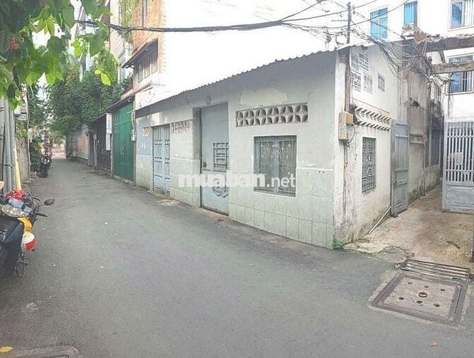Cho Thuê Nhà Đường Nguyễn Trọng Tuyển, Tân Bình (Ngang 8m - 5PN, 3WC)