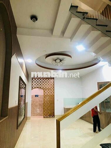 CHO THUÊ MẶT TIỀN KHU TÊN LỬA 100m2_ NỘi THẤT CƠ BẢN