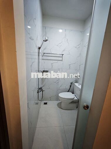 Cho Thuê Nhà Nguyên Căn Mặt Tiền PHẠM VĂN ĐỒNG, BÌNH THẠNH