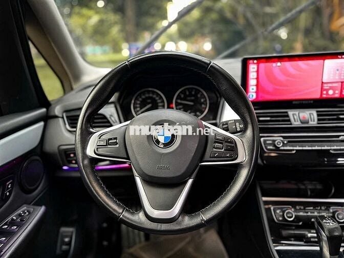 BMW 218i Gran Tourer 2016