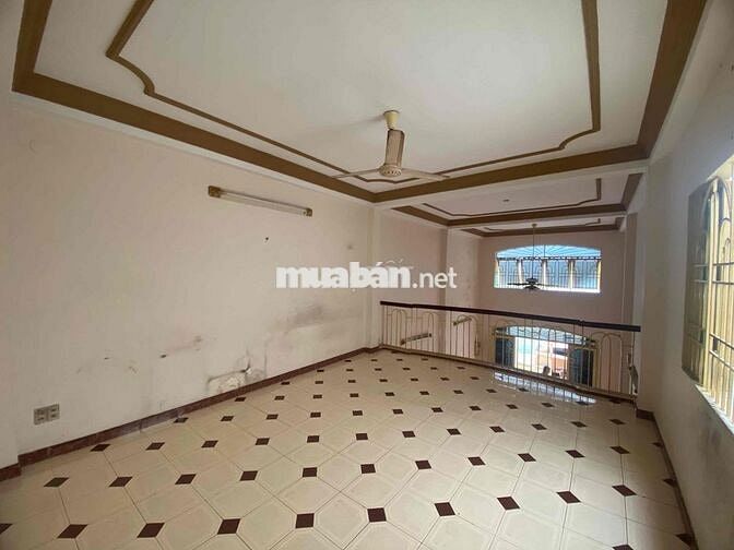 Nhà nguyên căn gần Parc Mall Quận 8, 12m2( 5m x 24m)