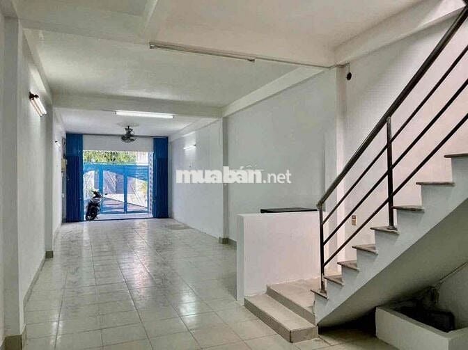 NHÀ 3 PHÒNG ĐƯỜNG NỘI BỘ KHU BÌNH PHÚ