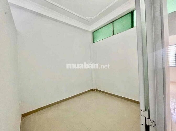 NHÀ 3 PHÒNG ĐƯỜNG NỘI BỘ KHU BÌNH PHÚ