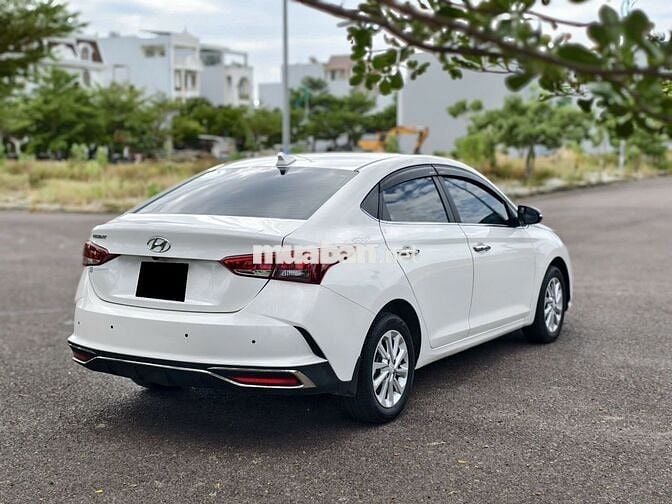 yundai Accent 2023 số tự động, màu trắng