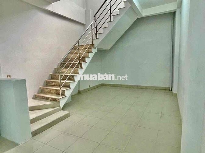 NHÀ 3 PHÒNG ĐƯỜNG NỘI BỘ KHU BÌNH PHÚ
