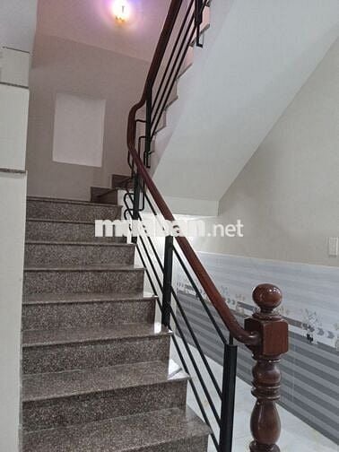 Mặt tiền Bạch Đặng. P.2. Bình Thạnh 5.7x19.5m. 3 tầng; 7PN 10WC; 75tr