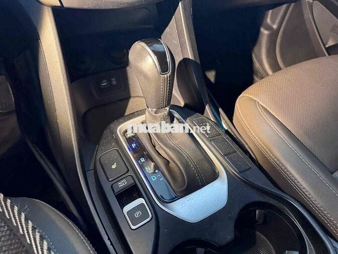 Hyundai Santa Fe 2016 2.4 AT 4 WD - 70000 km