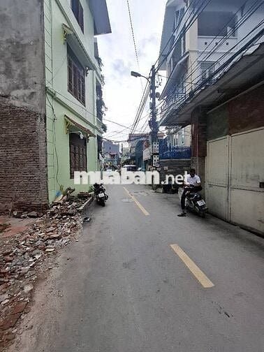 Bán gấp đất Ngọc Hồi 2 ô tô ,ngõ thông Kinh doanh ,lô góc giá 9.3 tỷ
