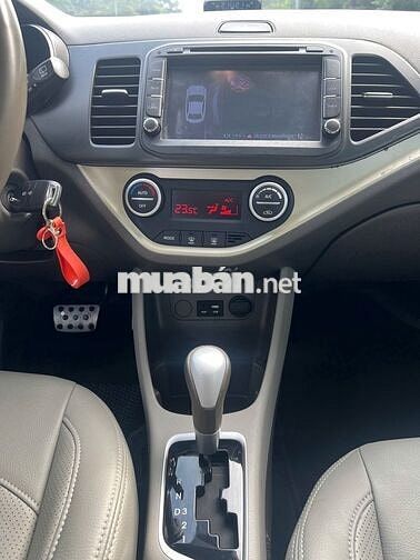 Kia Morning Si 2017 màu đỏ