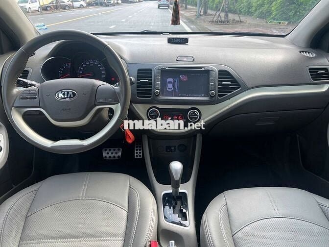 Kia Morning Si 2017 màu đỏ