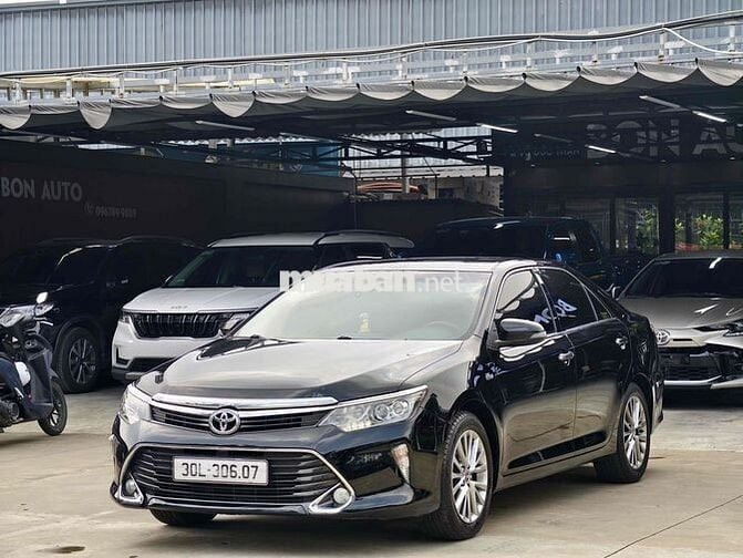 Toyota Camry 2018 2.5Q - 70000 km màu đen