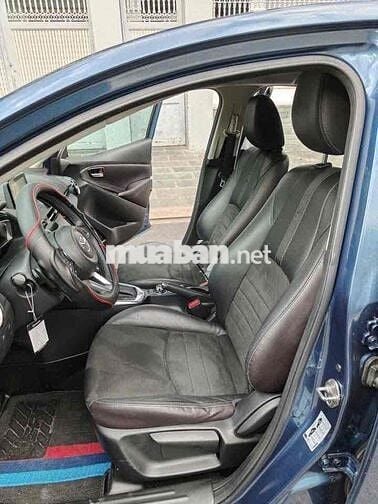 Mazda 2 2019 Premium Sedan - 78000 km