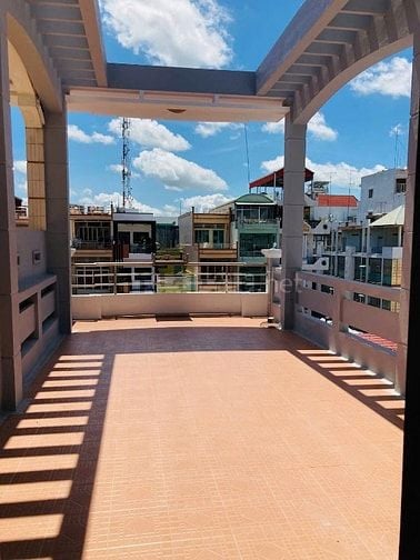 Cho thuê nhà nguyên căn số 18 Bạch Đằng Phường Châu Đốc