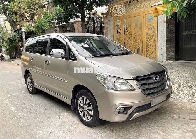 Chính chủ bán INNOVA 2016 E xe zin đẹp nhà dùng