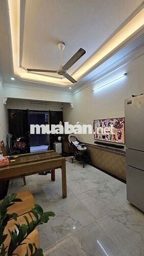 Bán nhà Trần Quý Cáp, gần ô tô, 30m2 5 tầng 5.65 tỷ, full nội thất.