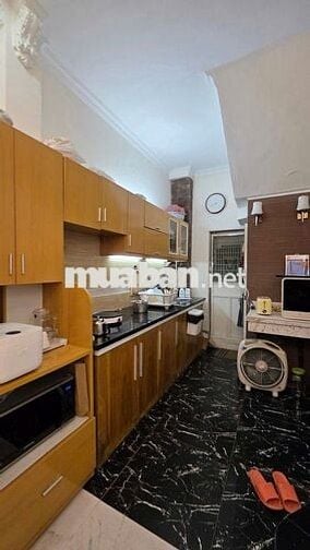 Bán nhà Trần Quý Cáp, gần ô tô, 30m2 5 tầng 5.65 tỷ, full nội thất.