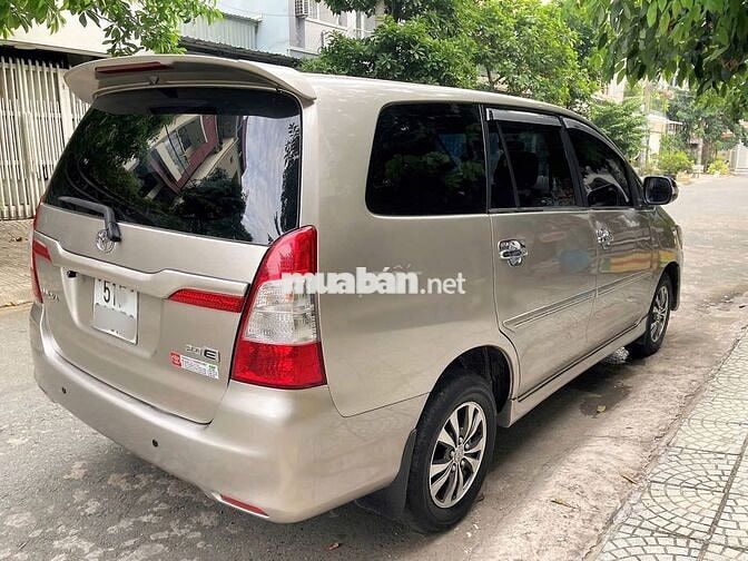 Chính chủ bán INNOVA 2016 E xe zin đẹp nhà dùng
