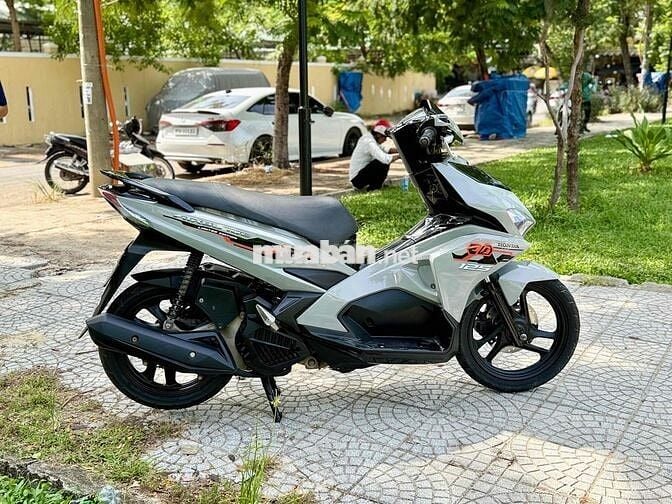 👉AIR BLADE 2017 bso43 chính chủ, lên màu xám xi mă