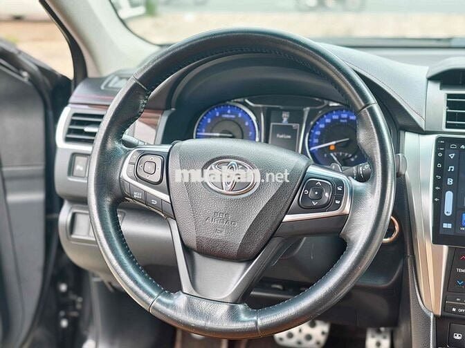 Toyota Camry 2018 2.5Q - 70000 km màu đen