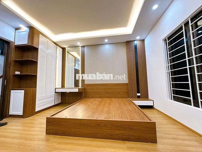 LIÊN MẠC giáp với HV Tài Chính- Nhà mới 5 tầng - LÔ GÓC, full NỘI THẤT