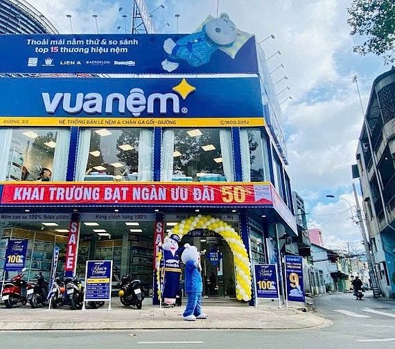 Cho Thuê Nhà Góc 2MT 3 Tháng 2, Phường 12, Quận 11 - Ngang 12m 