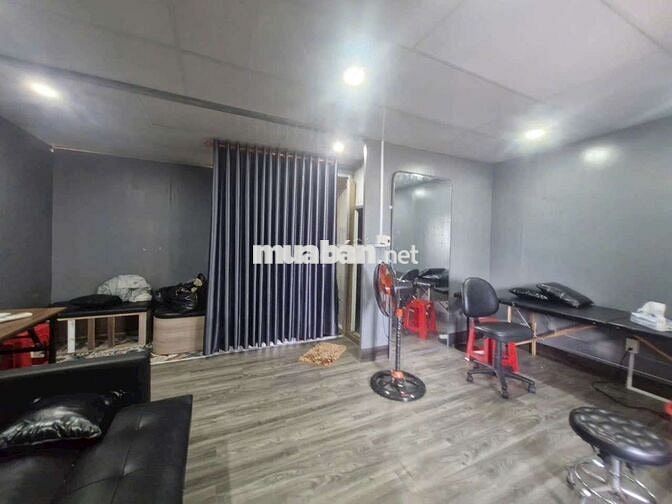 Bán nhà 2 mặt tiền bờ hồ huỳnh cương