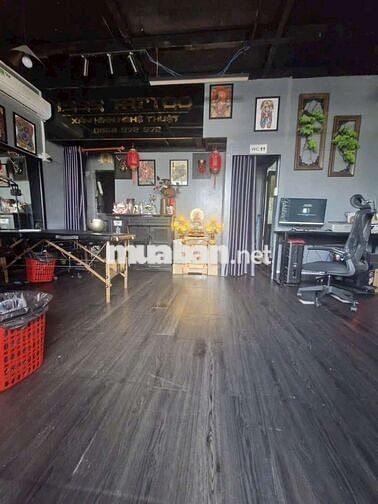 Bán nhà 2 mặt tiền bờ hồ huỳnh cương