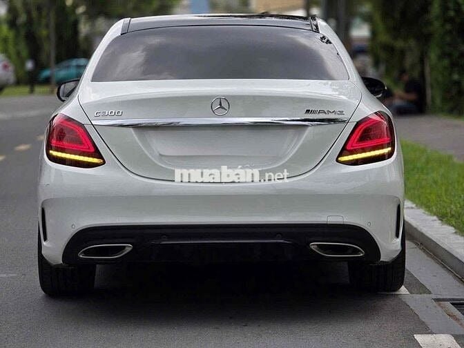 Mercedes Benz C Class 2021 C 300 AMG - Bank 90%