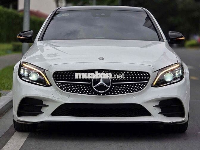 Mercedes Benz C Class 2021 C 300 AMG - Bank 90%