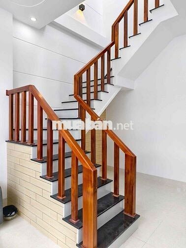 NHÀ TRỆT LẦU MỚI ĐẸP HẺM NHÁNH 311 NGUYỄN VĂN CỪ GẦN ĐH KỸ THUẬT CN