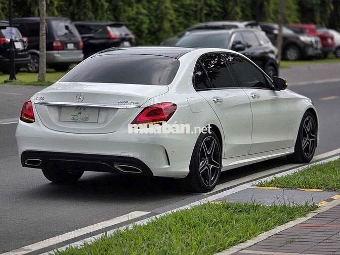 Mercedes Benz C Class 2021 C 300 AMG - Bank 90%