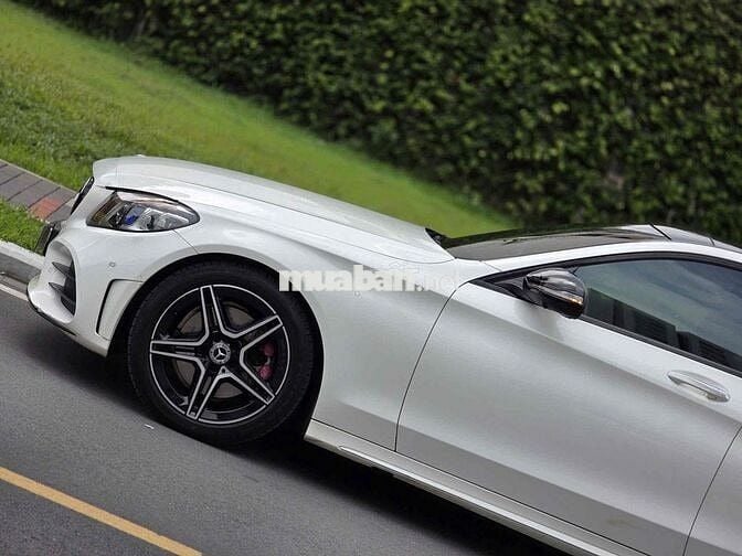 Mercedes Benz C Class 2021 C 300 AMG - Bank 90%