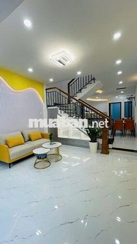 🏡Nhà đẹp . Chủ bán gấp - (4,2x12m) nở hậu ngang 6,7m , 3phòng 2wc 💘💘💘