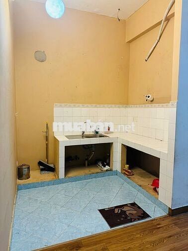 Cho Thuê Căn 203 Nguyễn Trãi Gần Cống Quỳnh DT73m2 3PN 2WC.Giá 12tr