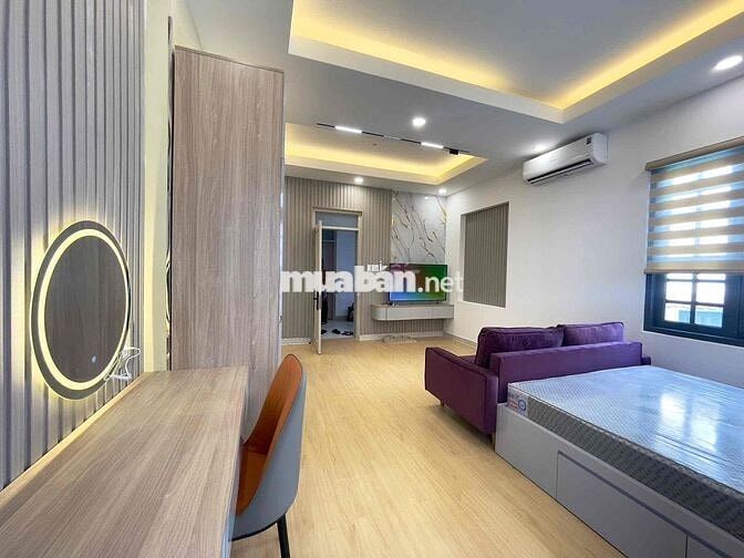 Luxury tách bếp ban công đầy đủ nội thất