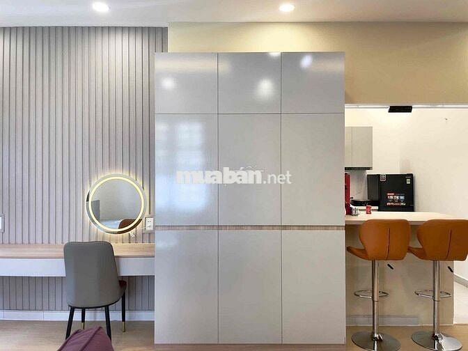 Luxury tách bếp ban công đầy đủ nội thất