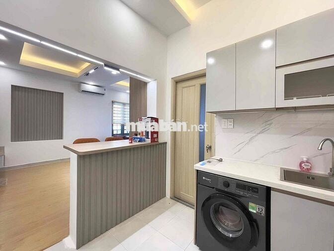 Luxury tách bếp ban công đầy đủ nội thất