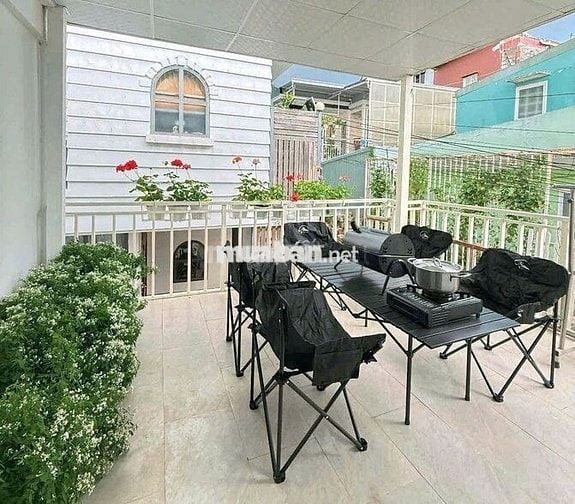 NHÀ 2MT HẺM NGAY TRUNG TÂM SẦM UẤT NHẤT ĐL CÁCH ĐƯỜNG CHÍNH 40M