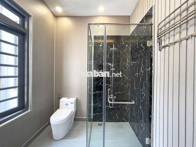Luxury tách bếp ban công đầy đủ nội thất