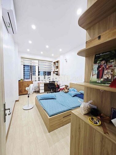 BÁN NHÀ VŨ HỮU THANH XUÂN NGÕ TO GẦN PHỐ GẦN Ô TÔ DT: 42m2 *4 Tầng