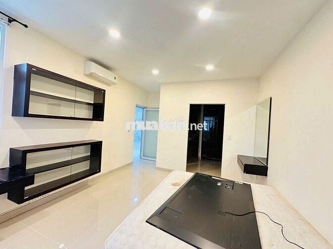 Cho thuê Biệt thự tứ lập Phú Mỹ Hưng Q.7, 5 phòng, sân vườn, BBQ